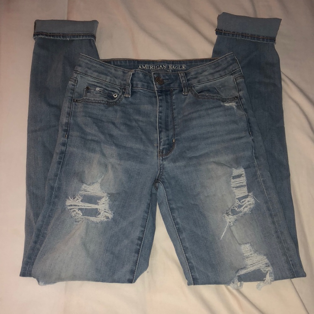 AEO Hi Rise Straight Distressed Jean Size 6 Long